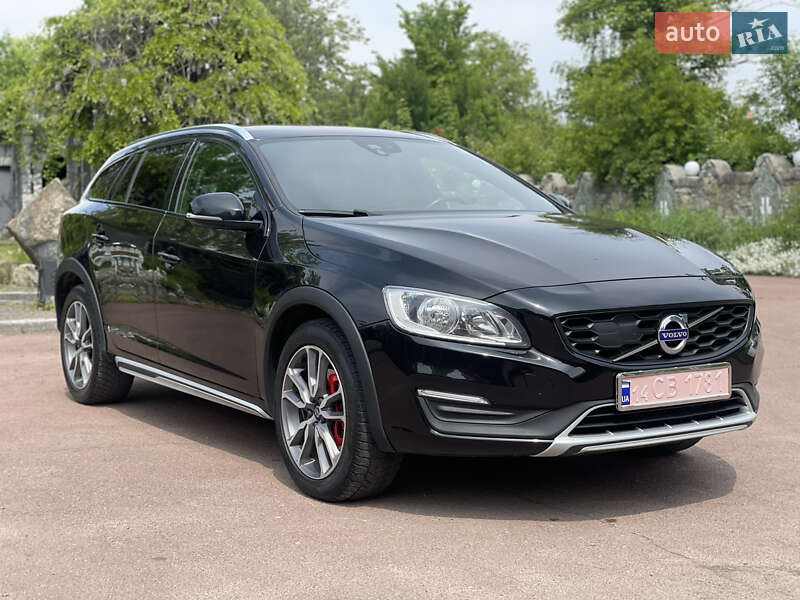 Седан Volvo S60 Cross Country 2017 в Івано-Франківську