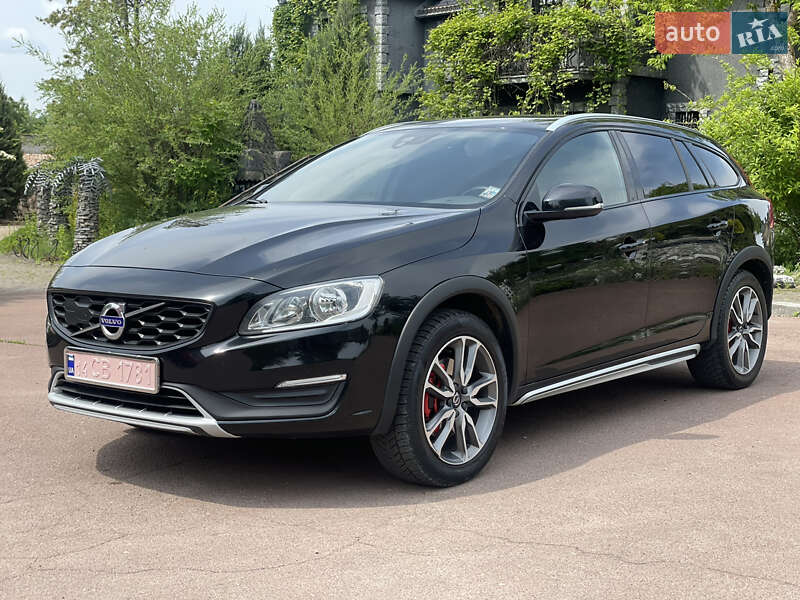 Седан Volvo S60 Cross Country 2017 в Івано-Франківську