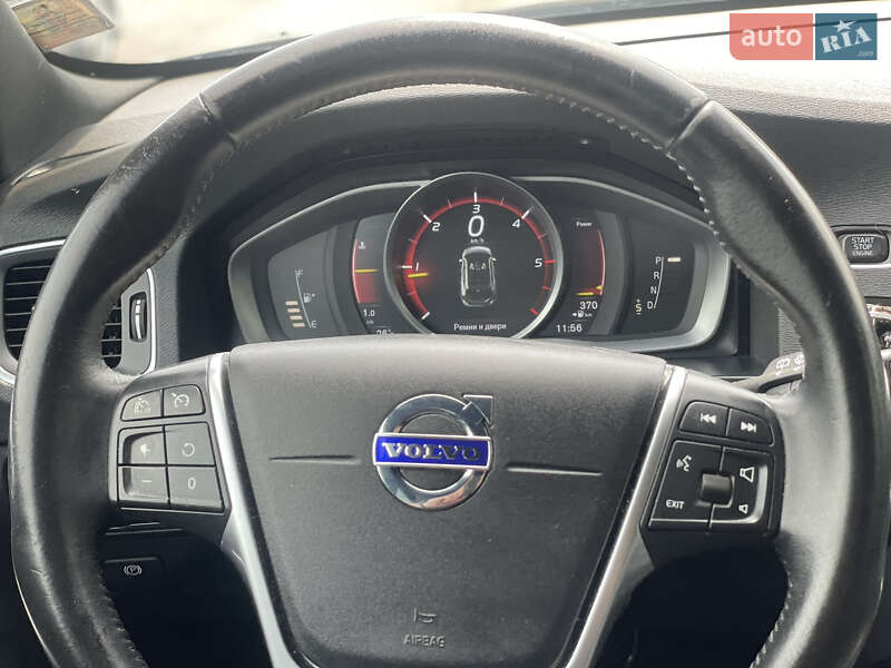 Седан Volvo S60 Cross Country 2017 в Івано-Франківську