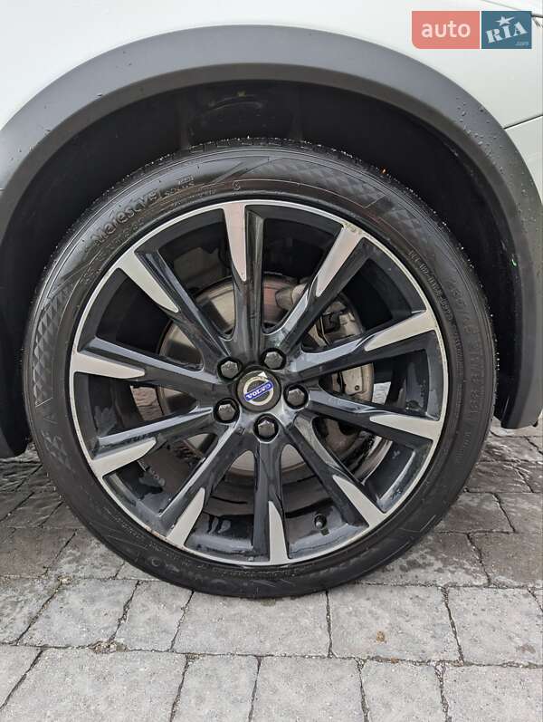 Седан Volvo S60 Cross Country 2016 в Тернополе