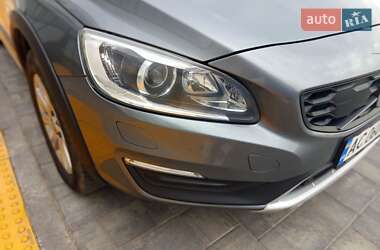 Седан Volvo S60 Cross Country 2016 в 