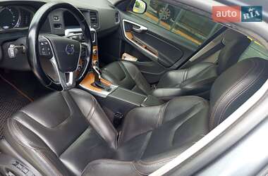 Седан Volvo S60 Cross Country 2016 в 