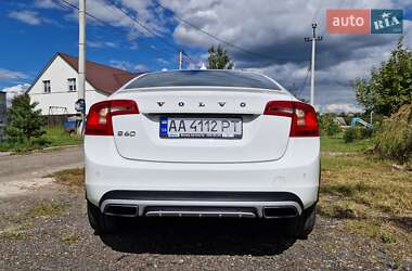 Седан Volvo S60 Cross Country 2017 в 