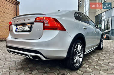 Седан Volvo S60 Cross Country 2017 в Києві