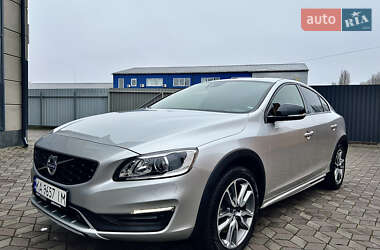 Седан Volvo S60 Cross Country 2017 в Киеве
