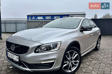 Седан Volvo S60 Cross Country 2017 в Києві