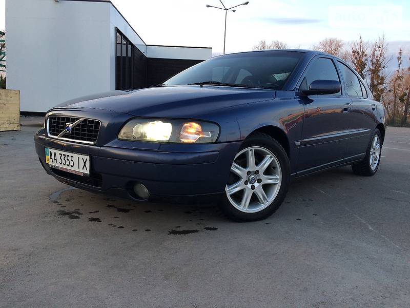 Седан Volvo S60 2004 в Киеве фото Седан Volvo S60 2004 в Киеве