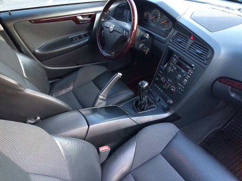 Седан Volvo S60 2004 в Киеве фото 16 Седан Volvo S60 2004 в Киеве