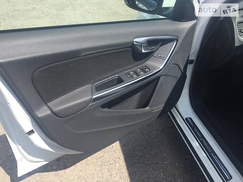 Седан Volvo S60 2011 в Днепре