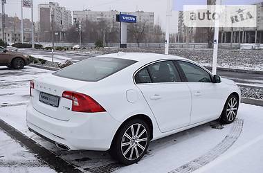 Седан Volvo S60 2016 в Харькове