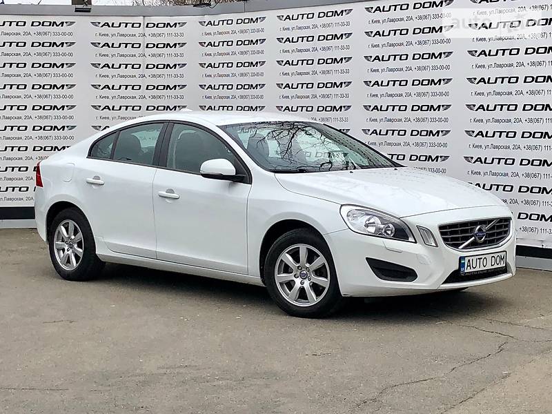 Седан Volvo S60 2012 в Киеве