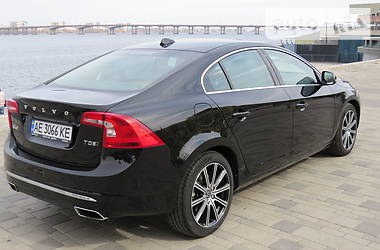 Седан Volvo S60 2017 в Днепре