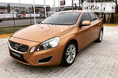 Седан Volvo S60 2011 в Киеве