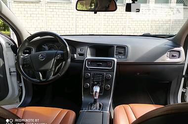 Седан Volvo S60 2012 в 