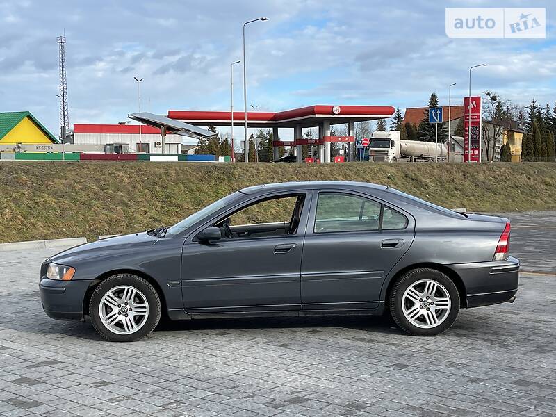Седан Volvo S60 2005 в Стрые