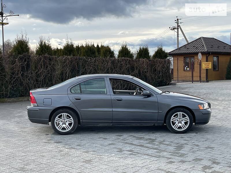 Седан Volvo S60 2005 в Стрые