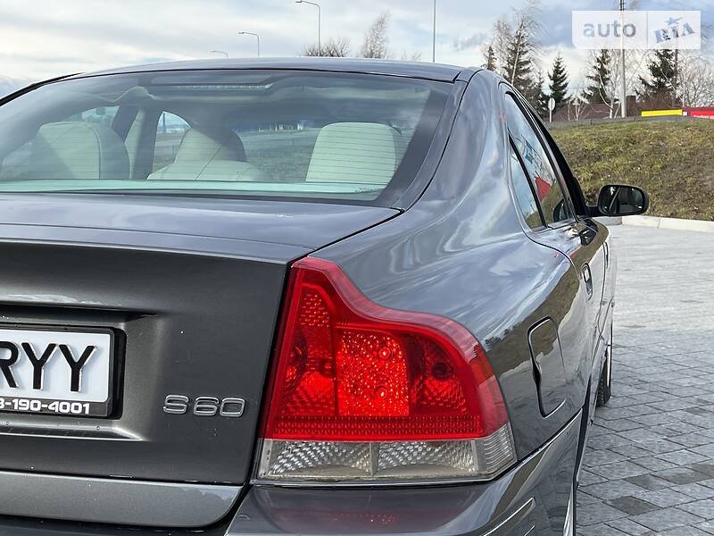 Седан Volvo S60 2005 в Стрые