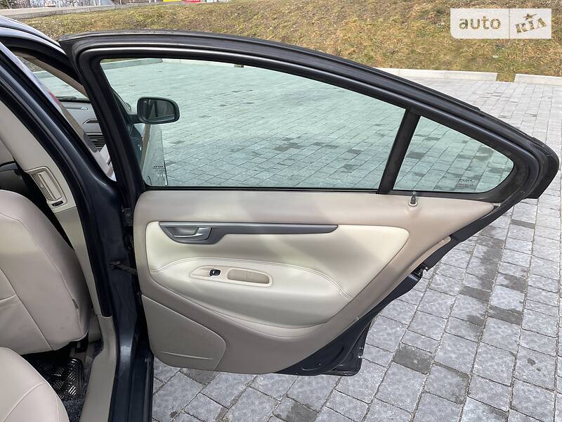 Седан Volvo S60 2005 в Стрые
