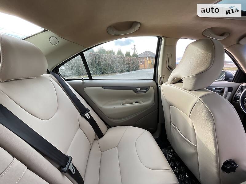 Седан Volvo S60 2005 в Стрые