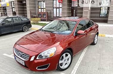 Седан Volvo S60 2012 в Киеве