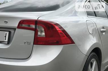 Седан Volvo S60 2011 в 