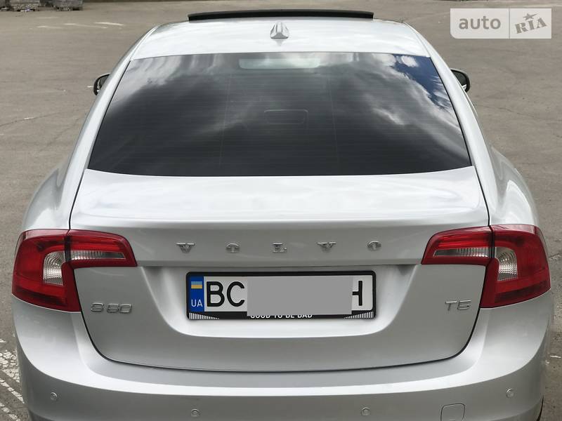 Седан Volvo S60 2011 в Львове