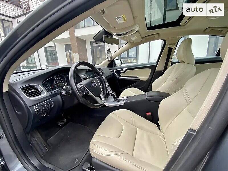 Седан Volvo S60 2016 в Києві