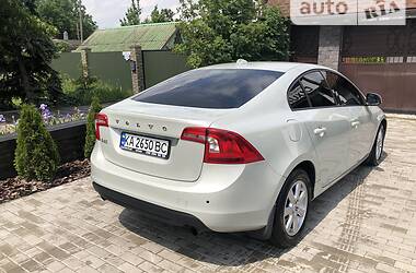 Седан Volvo S60 2012 в Киеве