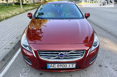 Седан Volvo S60 2013 в Днепре