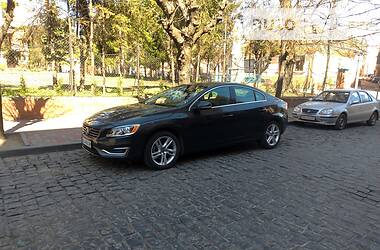 Седан Volvo S60 2014 в Черновцах