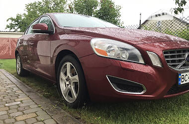 Седан Volvo S60 2012 в Львове