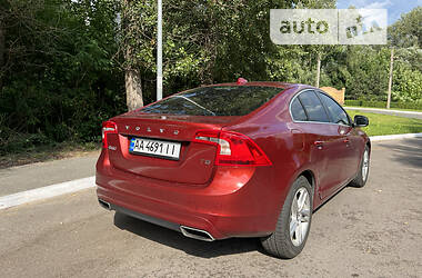 Седан Volvo S60 2014 в Киеве