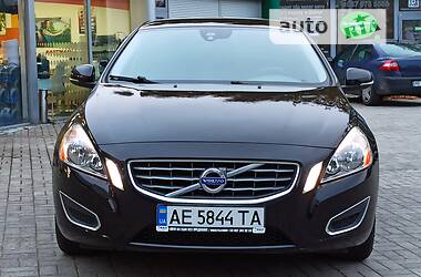 Седан Volvo S60 2012 в Днепре