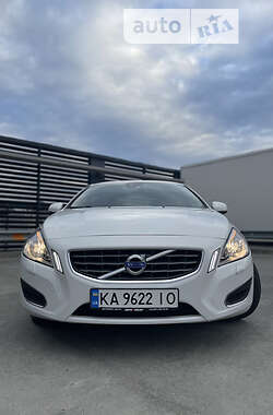 Седан Volvo S60 2013 в Києві