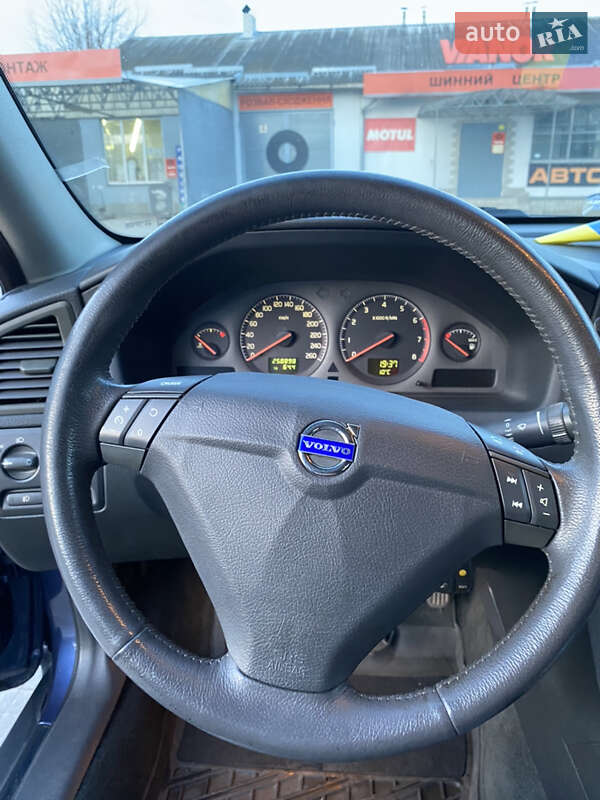 Седан Volvo S60 2003 в Чернигове