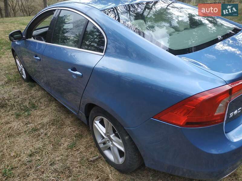 Седан Volvo S60 2013 в Киеве
