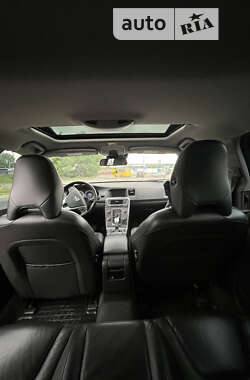 Седан Volvo S60 2013 в 