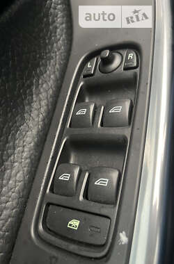 Седан Volvo S60 2013 в 