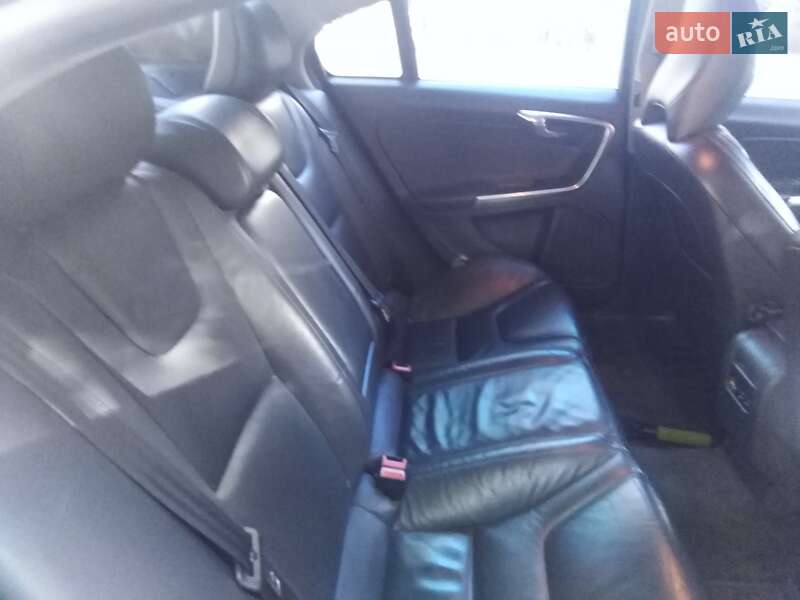 Седан Volvo S60 2013 в Николаеве