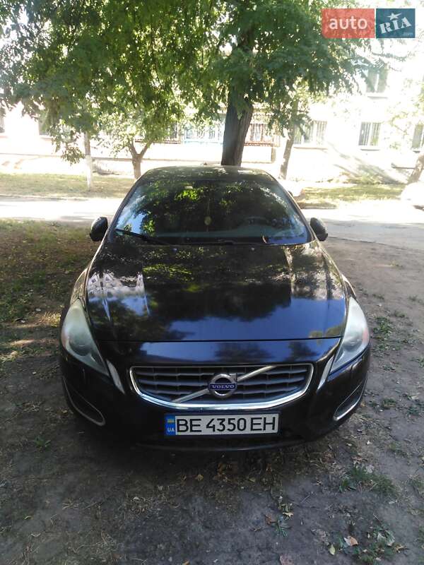 Седан Volvo S60 2013 в Николаеве