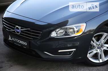 Седан Volvo S60 2015 в 