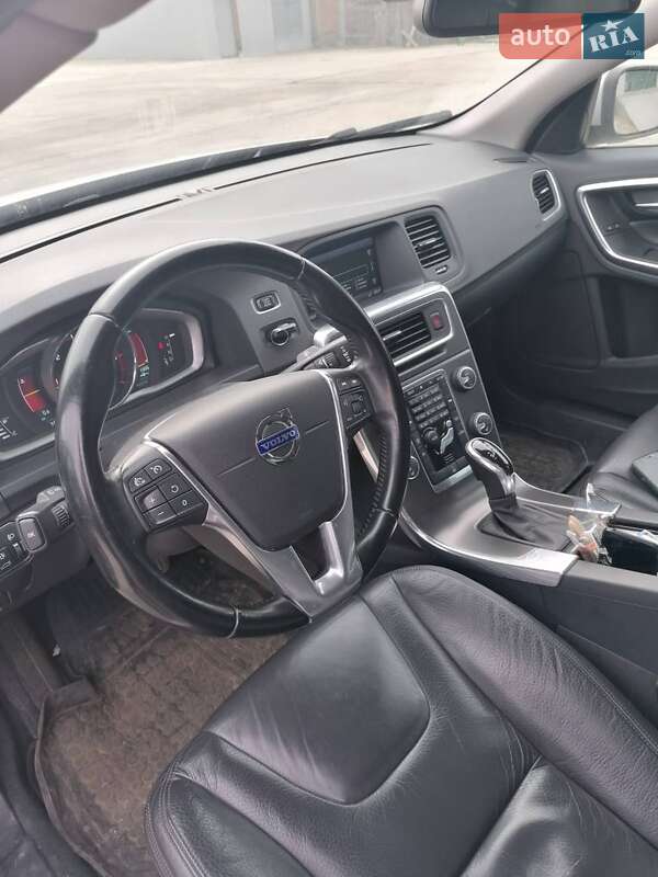 Седан Volvo S60 2013 в Киеве