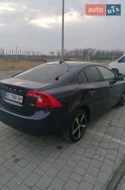 Седан Volvo S60 2014 в Львове