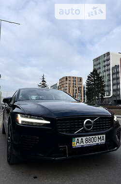 Седан Volvo S60 2020 в Киеве