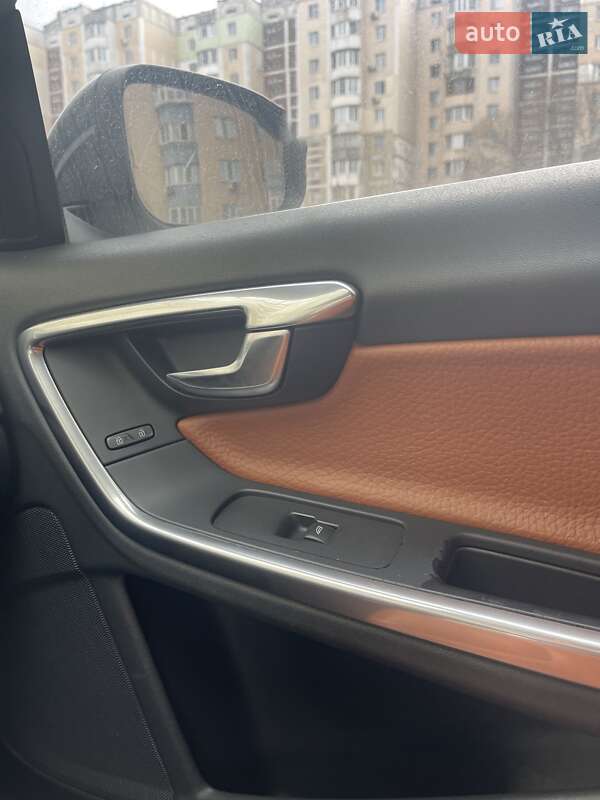 Седан Volvo S60 2011 в Киеве