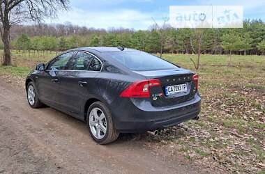 Седан Volvo S60 2013 в Смеле