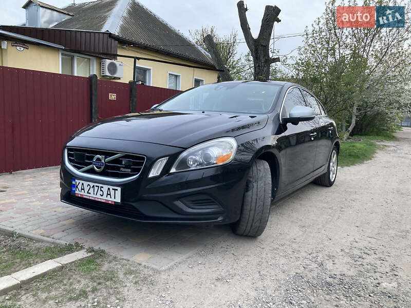 Седан Volvo S60 2011 в Киеве