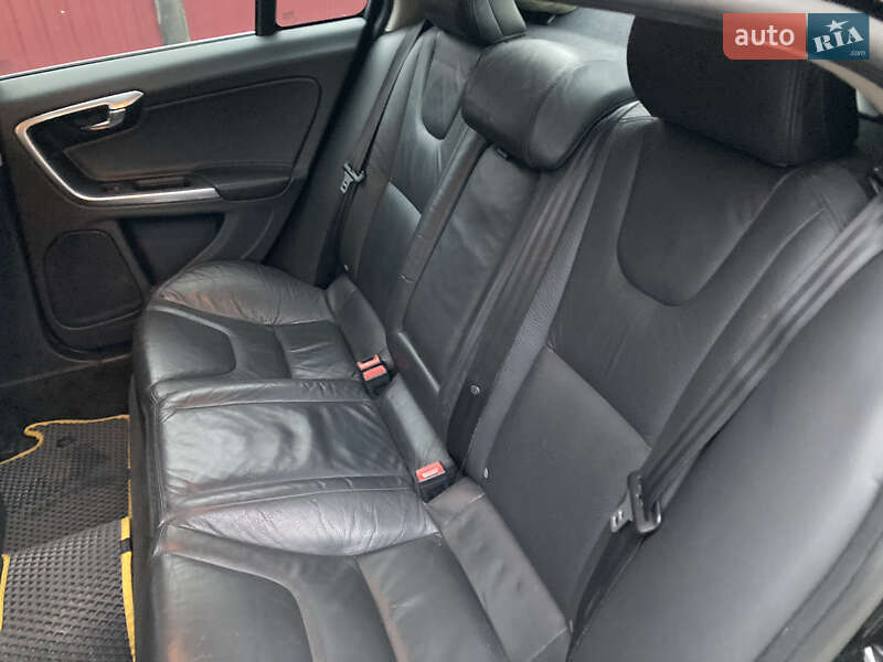 Седан Volvo S60 2011 в Киеве