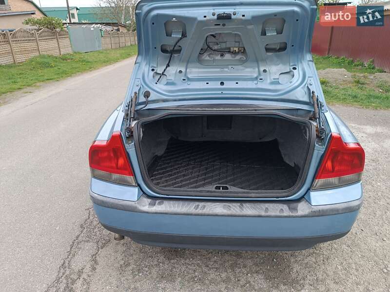 Седан Volvo S60 2003 в Буче