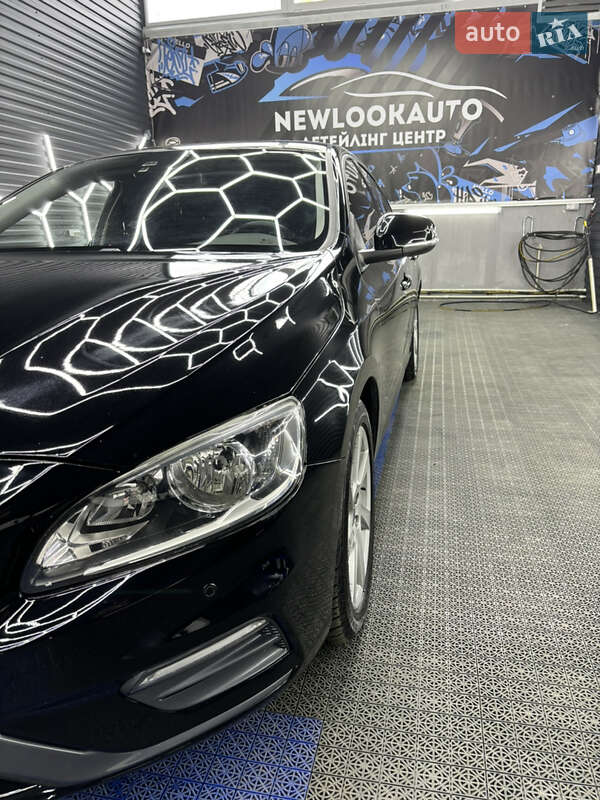 Седан Volvo S60 2013 в Киеве